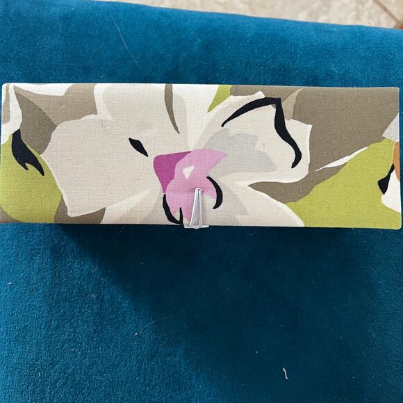 Lot of 3 Vera Bradley hand painted floral glass Christmas tree ornaments retired - Picture 9 of 9